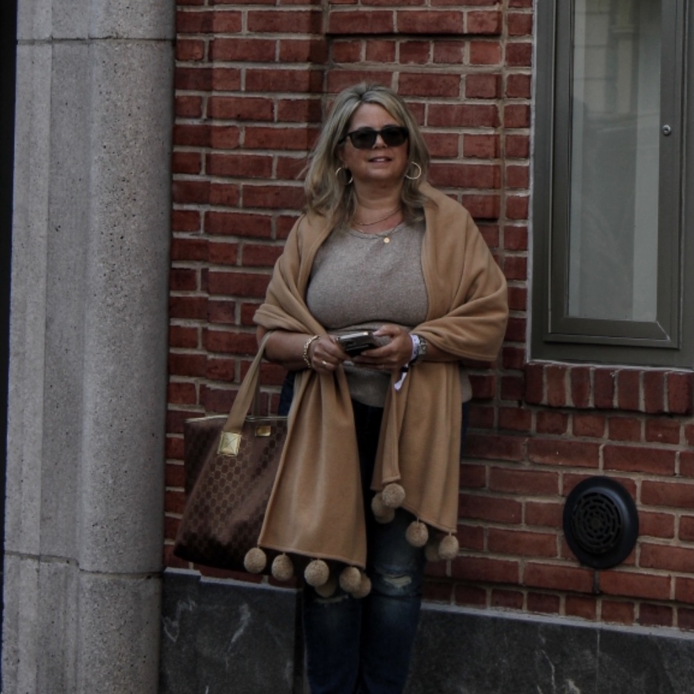 Meet your Posher, Alison